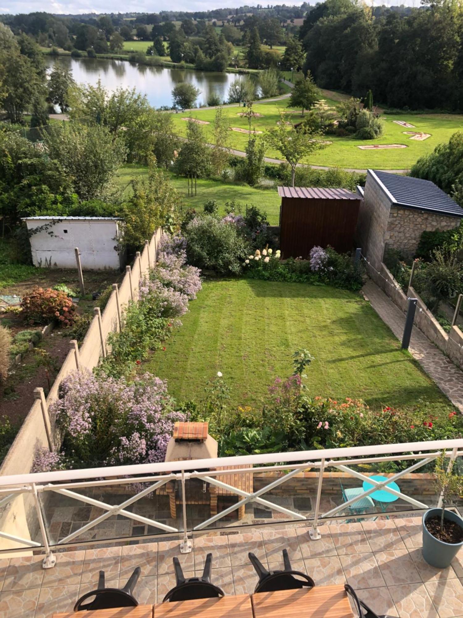 La Maison Du Lac Saint-Hilaire-du-Harcouët Kültér fotó